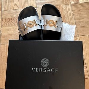 Authentic Versace Medusa slides , size 8.5 , never worn